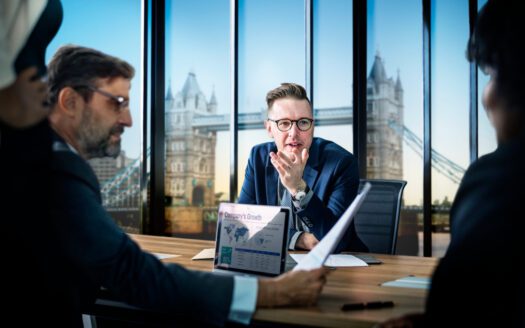 Top Questions International Buyers Ask Before Investing in Dubai